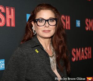 Debra Messing Photo