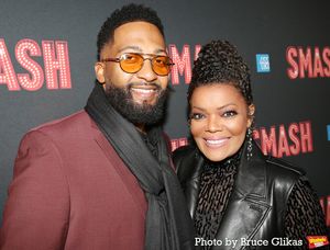 Anthony Davis and Yvette Nicole Brown Photo