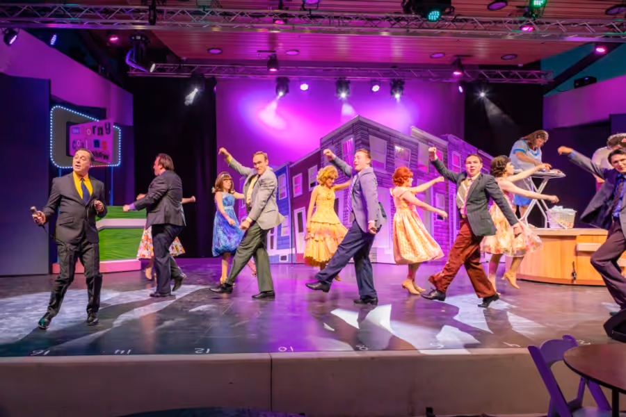 Review: HAIRSPRAY at Desert Theatricals Image