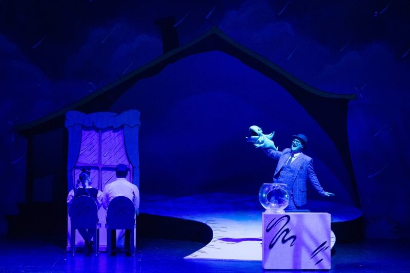 Review: DR. SEUSS CAT IN THE HAT at Arkansas Museum Of Fine Arts Review: DR. SEUSS CAT IN THE HAT at Arkansas Museum Of Fine Arts Image