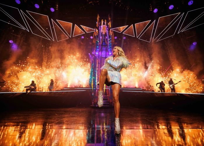 Photos: Carrie Underwood Takes Final Bows in 'REFLECTION' Las Vegas Residency  Image