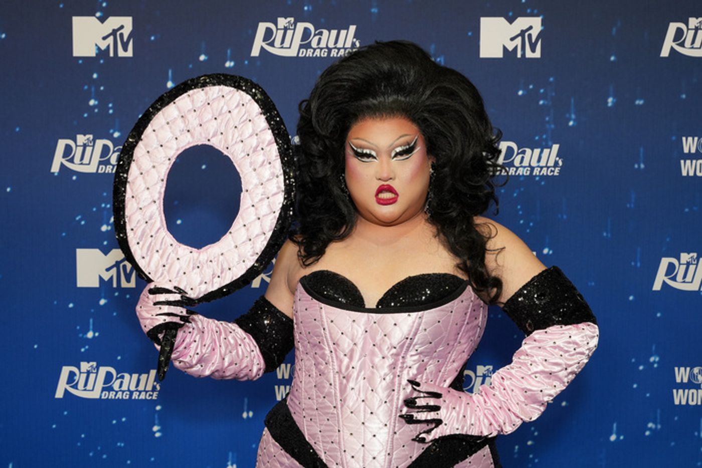 Photos: Inside RUPAUL'S DRAG RACE Season 17 Finale Red Carpet Photos: Inside RUPAUL'S DRAG RACE Season 17 Finale Red Carpet Image