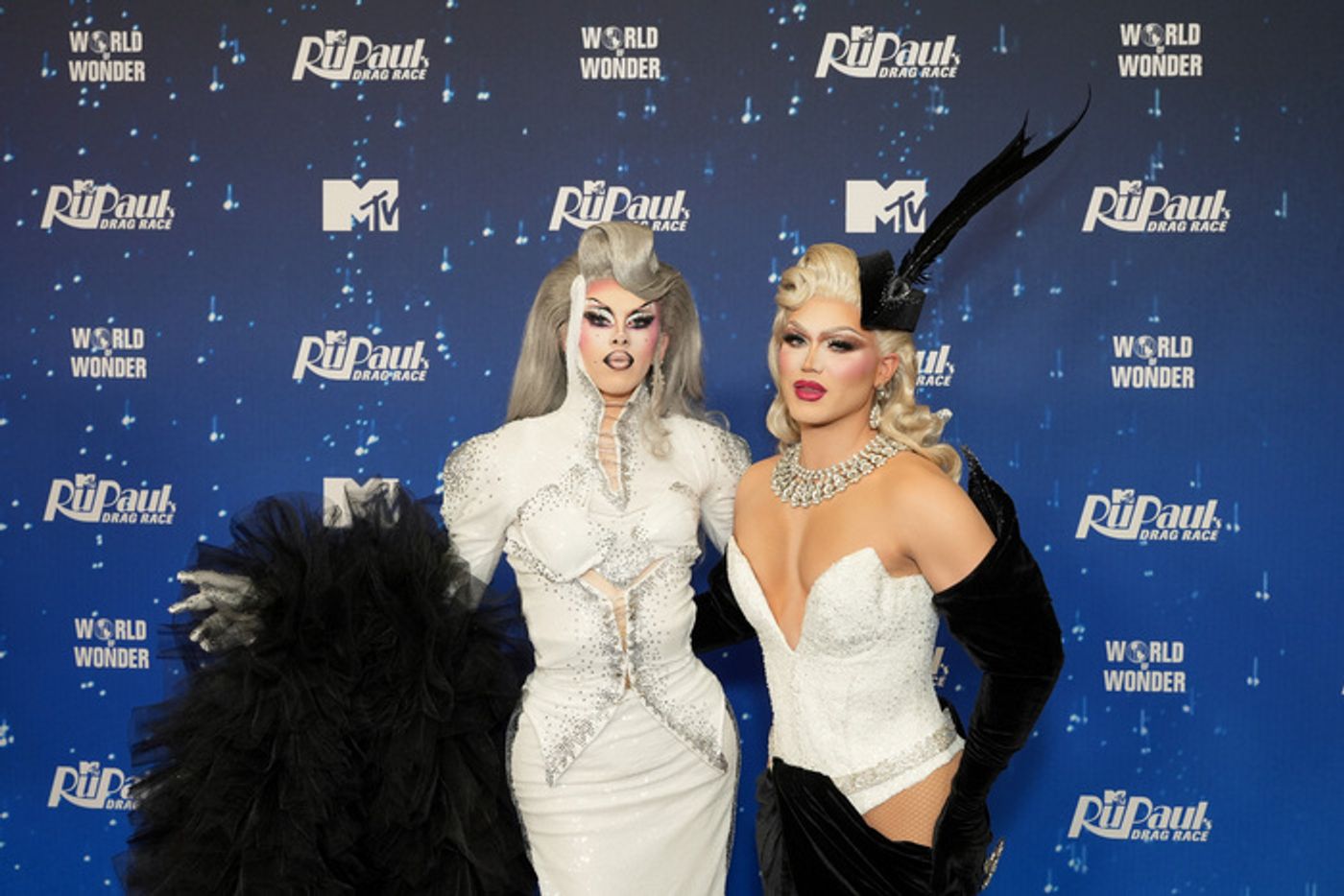 Photos: Inside RUPAUL'S DRAG RACE Season 17 Finale Red Carpet Photos: Inside RUPAUL'S DRAG RACE Season 17 Finale Red Carpet Image