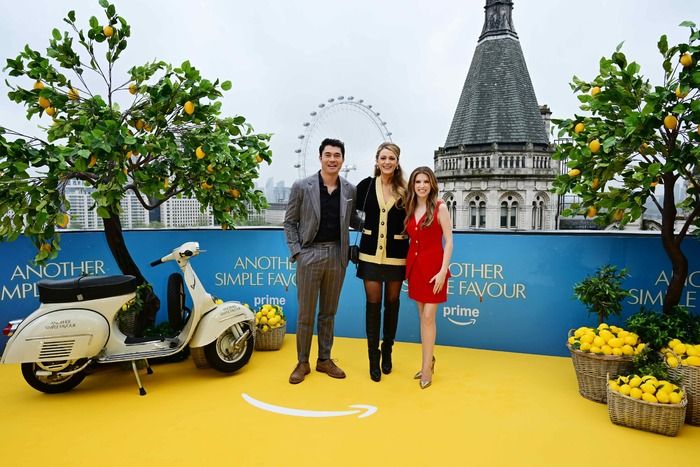 Photos: Anna Kenrick, Blake Lively & More Attend ANOTHER SIMPLE FAVOR Photocall  Image