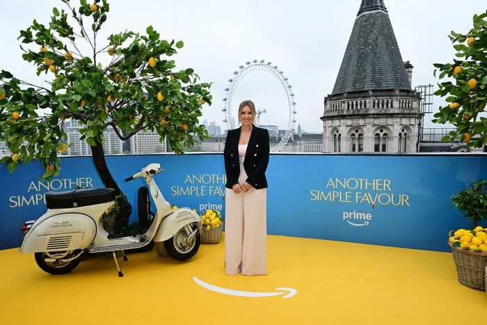 Photos: Anna Kenrick, Blake Lively & More Attend ANOTHER SIMPLE FAVOR Photocall  Image