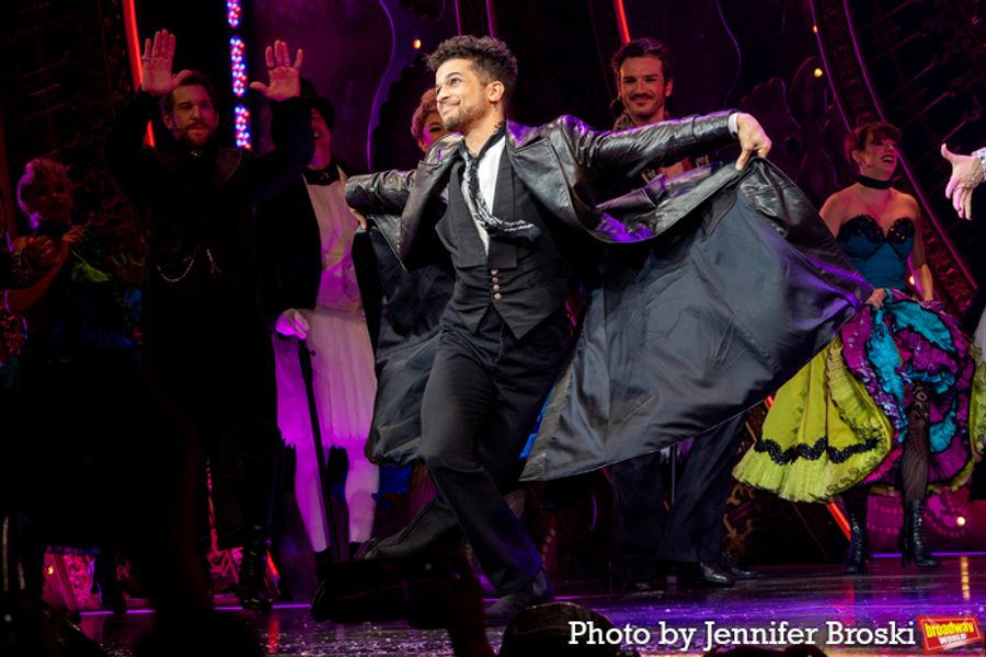Photos: Jordan Fisher Takes First Bows In MOULIN ROUGE! Image