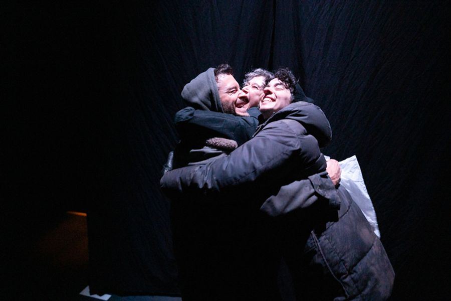 Photos: Jonathan Bailey and More Behind the Scenes of RICHARD II Image