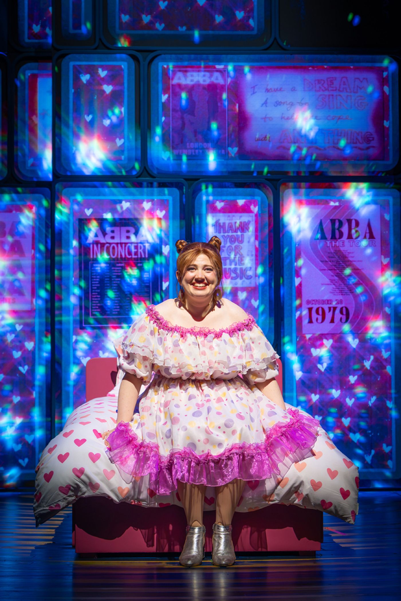 Photos: MURIEL'S WEDDING THE MUSICAL at Curve Theatre First Look  Image