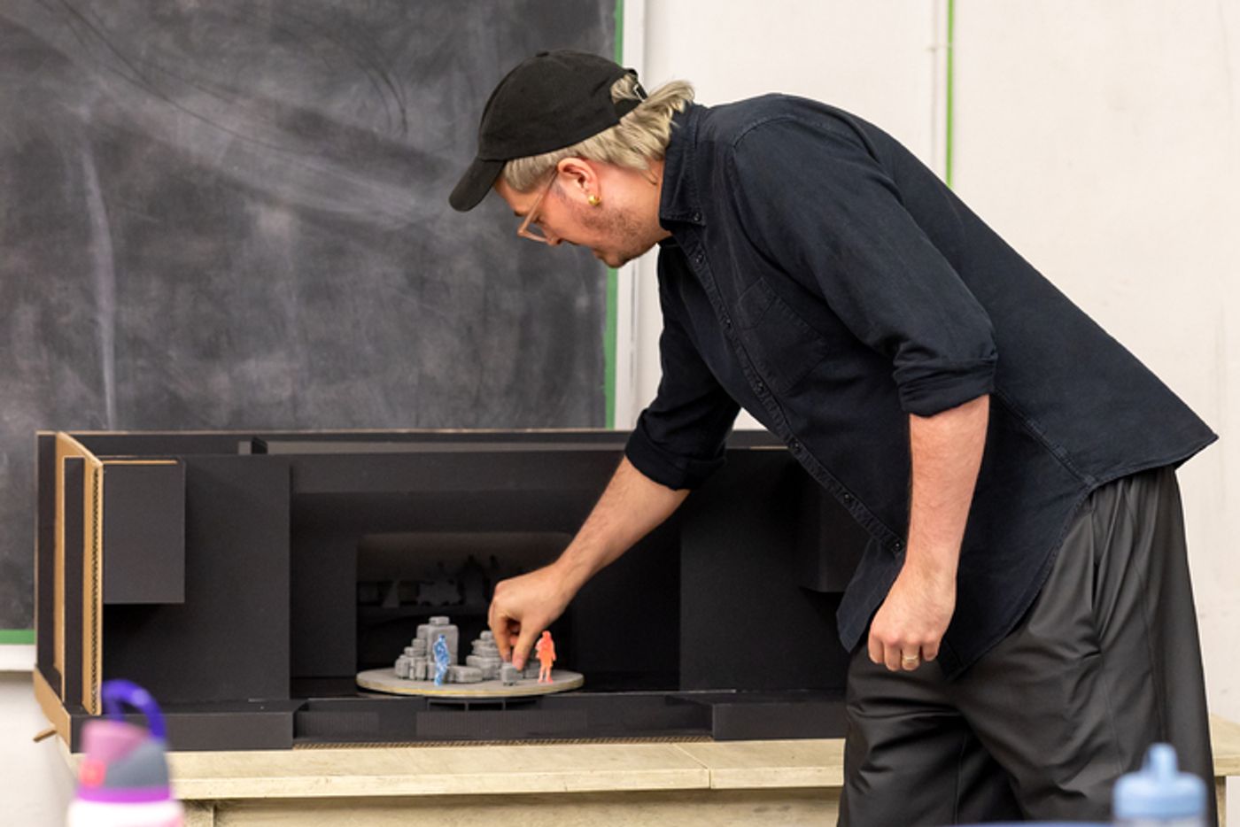 Photos: TWO STRANGERS (CARRY A CAKE ACROSS NEW YORK) Rehearsals at A.R.T.  Image