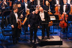 Michael Black, Enrique Mazzola, and the Lyric Opera Orchestra Photo