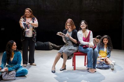 Valerie Rose Vega, Brenda Banda, Elyse Mirto, Blanca Isabella, Saul Rodriguez, Newt A Photo