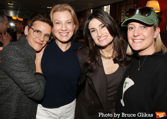 Photos: Idina Menzel Receives Portrait at Sardi's — photo 10 of 38
