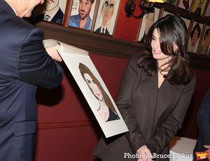 Sardi’s Max Klimavicius and Idina Menzel Photo