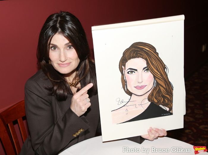 Photos: Idina Menzel Receives Portrait at Sardi's — photo 38 of 38