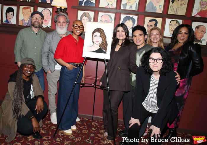 Photos: Idina Menzel Receives Portrait at Sardi's — photo 27 of 38