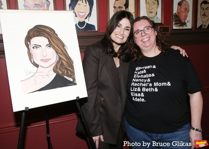Photos: Idina Menzel Receives Portrait at Sardi's — photo 36 of 38