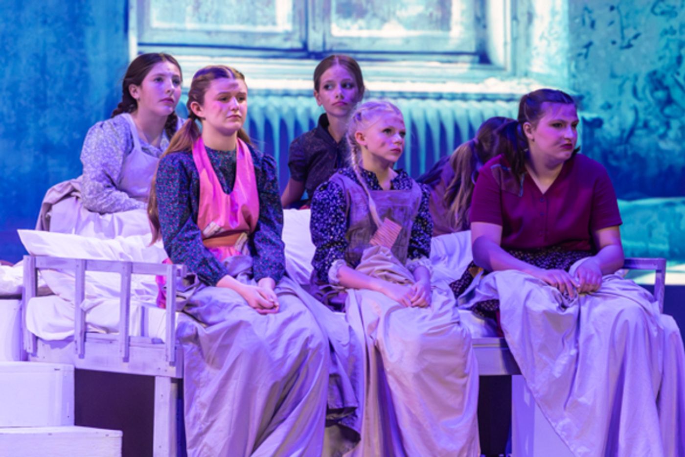 Photos: Inside: New Albany Middle School Theatre’s ANNIE JR  Image