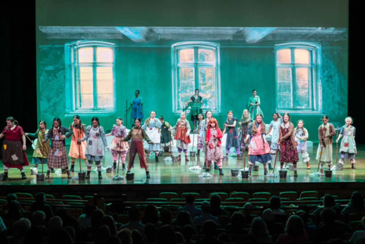 Photos: Inside: New Albany Middle School Theatre’s ANNIE JR  Image