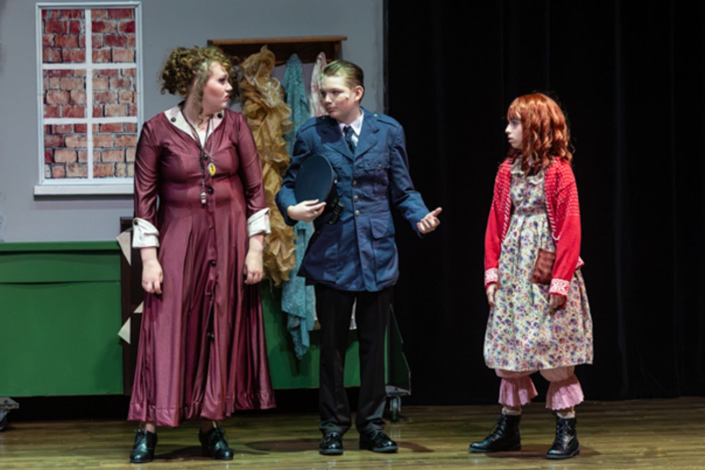 Photos: Inside: New Albany Middle School Theatre’s ANNIE JR  Image
