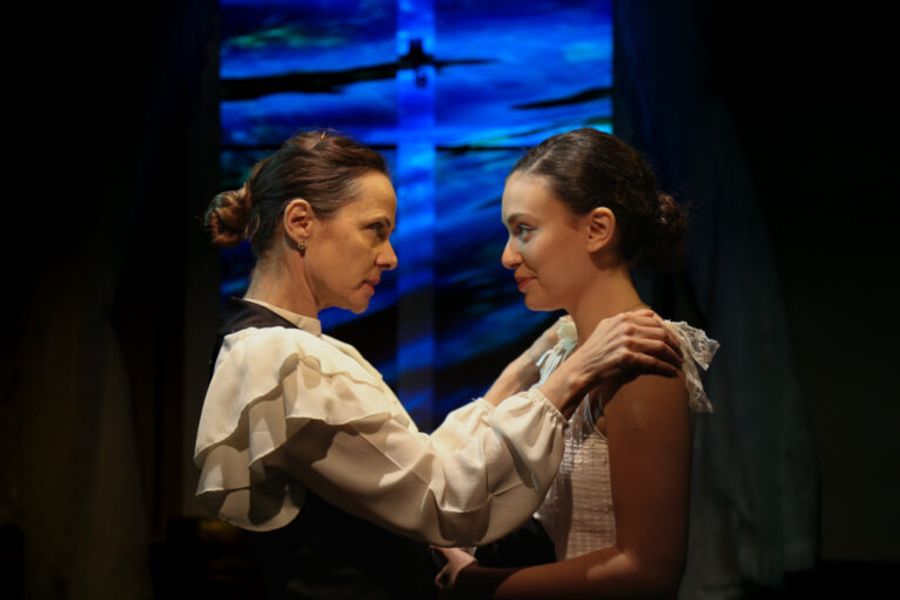 Review: THE INSEPARABLES, Finborough Theatre Image