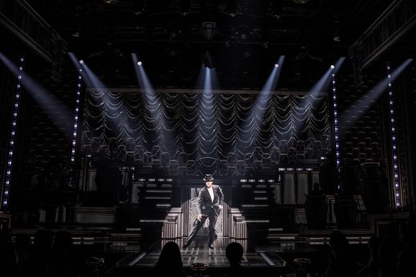 Jonathan Groff Photo