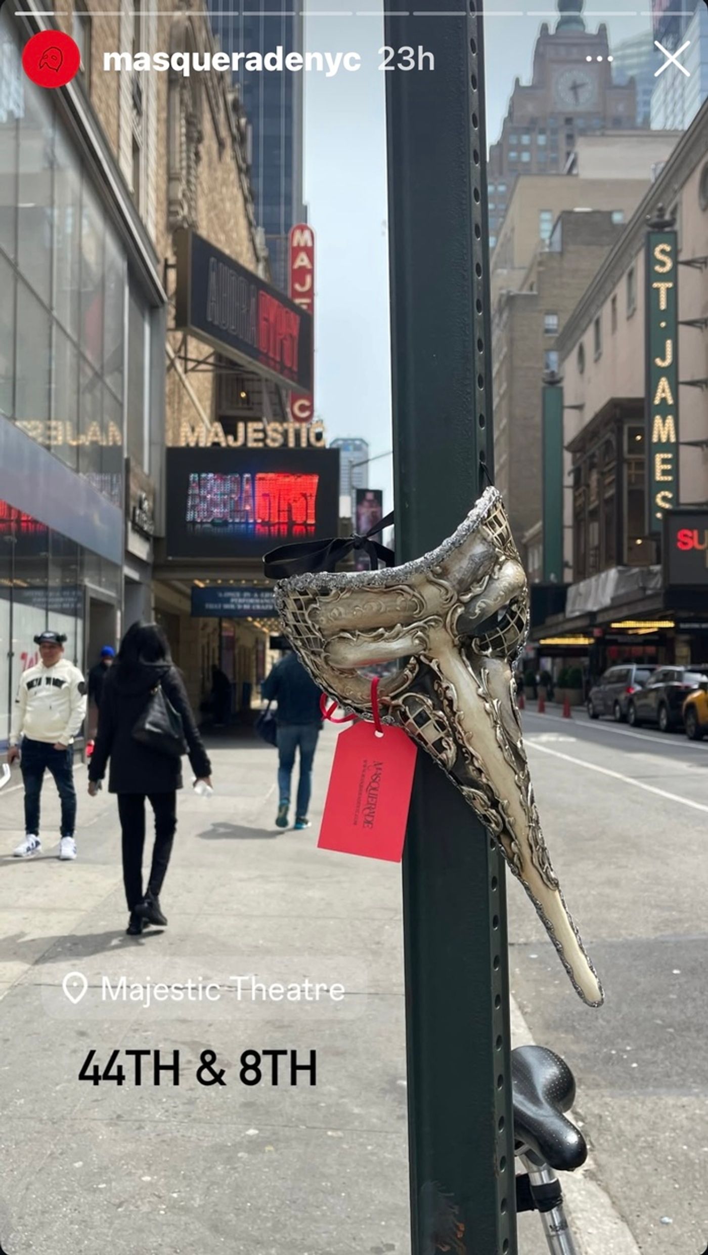 Photos: PHANTOM Return Teased With Masquerade Masks Appearing Around the City  Image