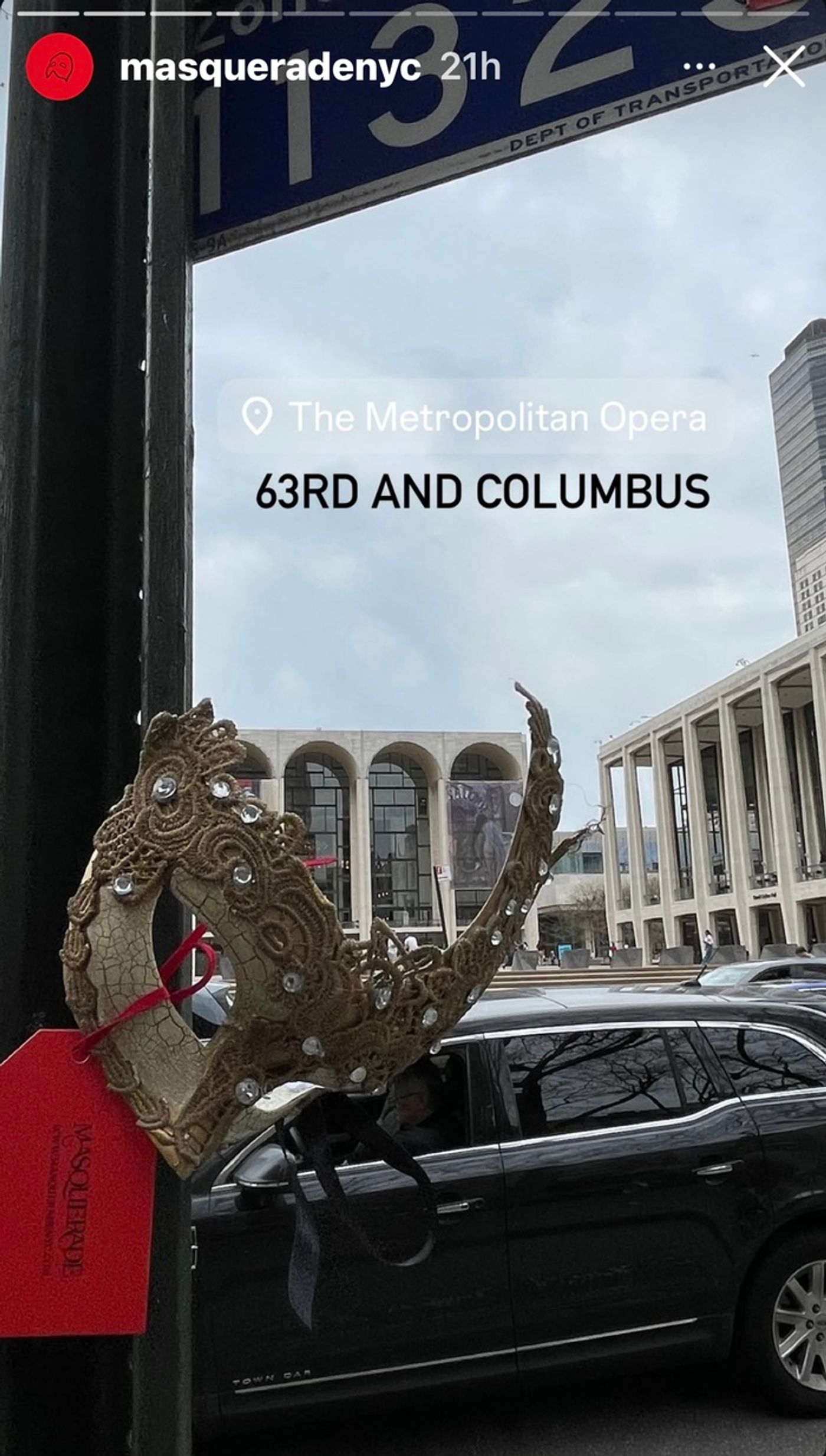 Photos: PHANTOM Return Teased With Masquerade Masks Appearing Around the City  Image