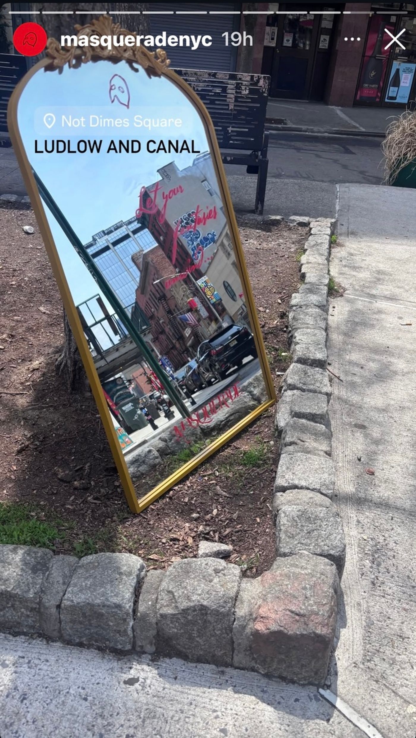 Photos: PHANTOM Return Teased With Masquerade Masks Appearing Around the City  Image