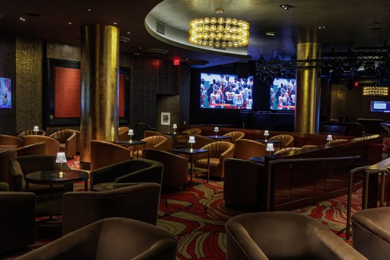 Review: Novelle Serves Craft Cocktails and Shared Plates with Live Entertainment Image