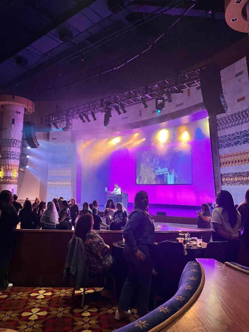 Review: Novelle Serves Craft Cocktails and Shared Plates with Live Entertainment Image