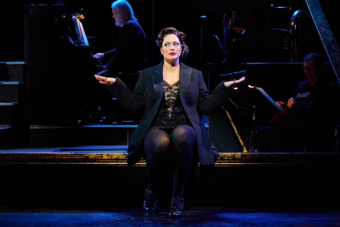 Photos: Ashley Graham and Sophie Carmen-Jones in CHICAGO  Image