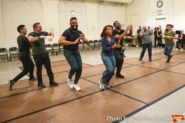 Anika Noni Rose and the cast of WONDERFUL TOWN Photo
