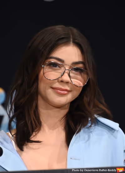 Sarah Hyland Photo