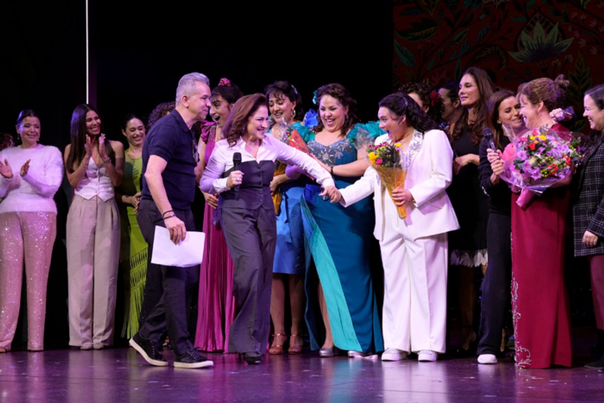 Gloria Estefan and cast at 