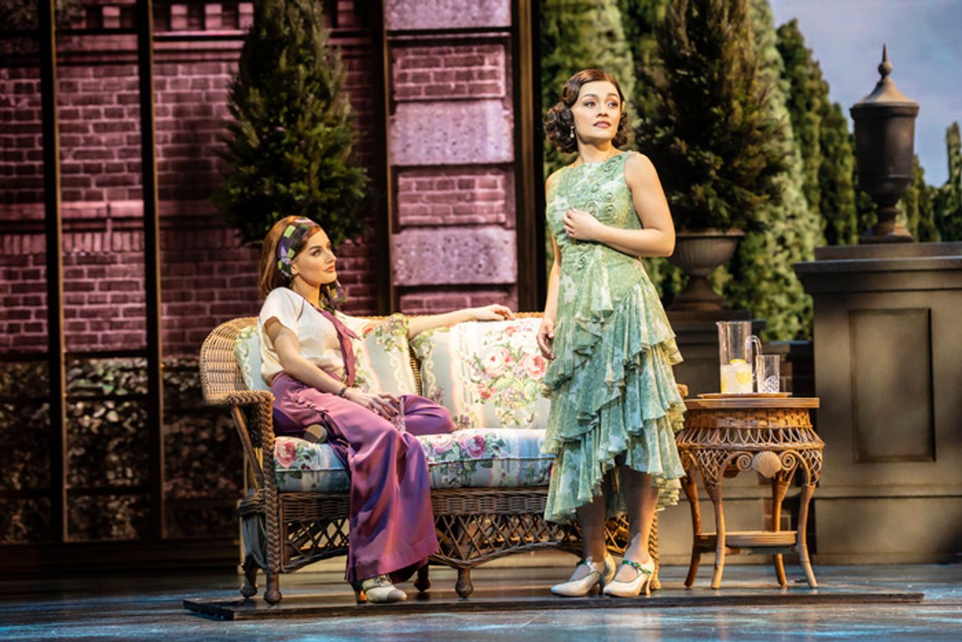 Photos: THE GREAT GATSBY in London's West End  Image