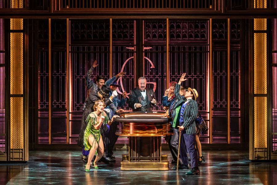 Photos: THE GREAT GATSBY in London's West End  Image