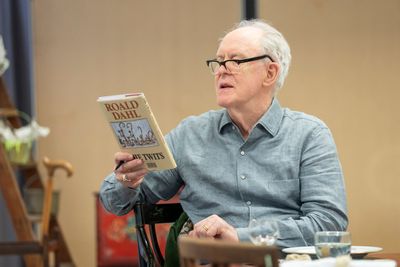 John Lithgow Photo