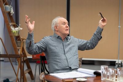 John Lithgow Photo
