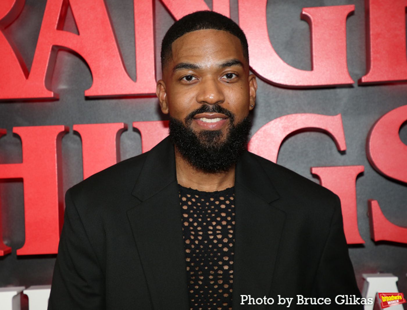 Photos: Natalia Dyer, Charlie Heaton & More on the STRANGER THINGS Red Carpet  Image