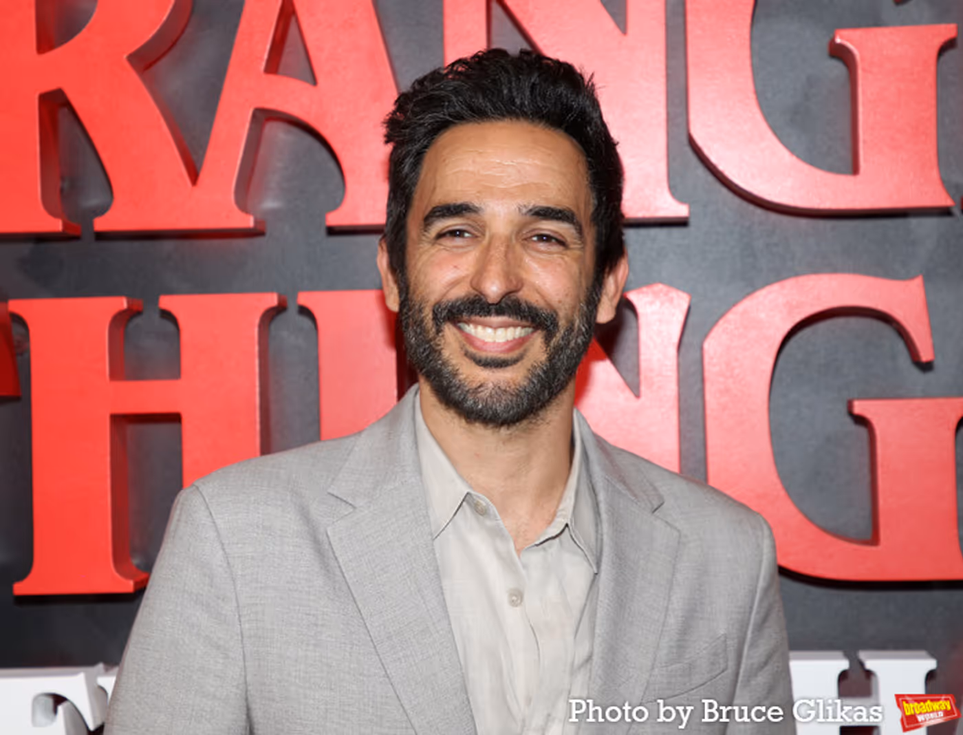 Photos: Natalia Dyer, Charlie Heaton & More on the STRANGER THINGS Red Carpet  Image