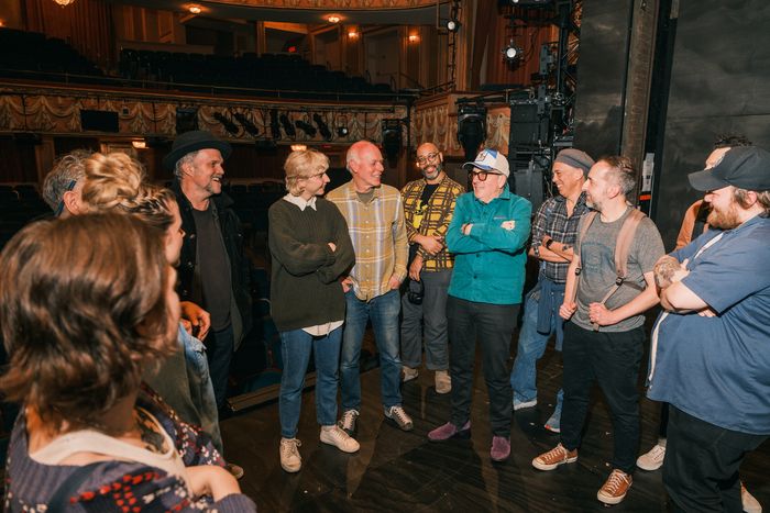 Photos: Elvis Costello Visits DEAD OUTLAW on Broadway — photo 3 of 4