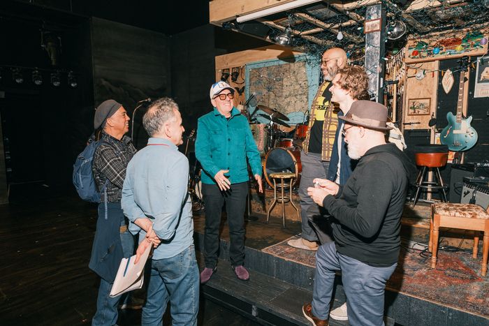 Photos: Elvis Costello Visits DEAD OUTLAW on Broadway — photo 4 of 4