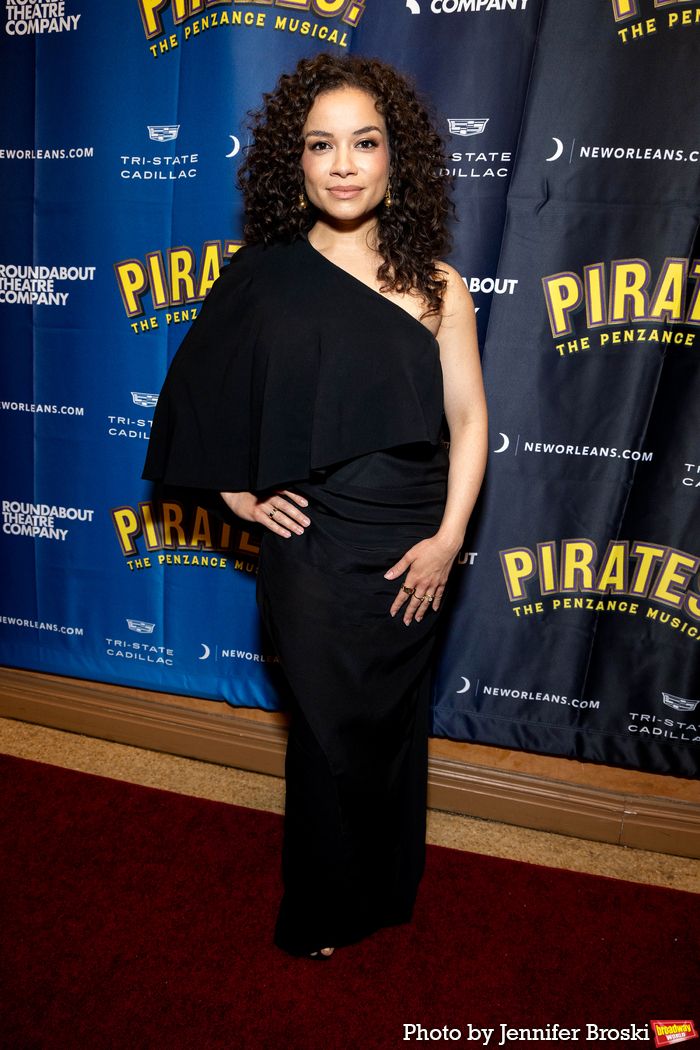 Photos: PIRATES! THE PENZANCE MUSICAL Opening Night Red Carpet — photo 5 of 33