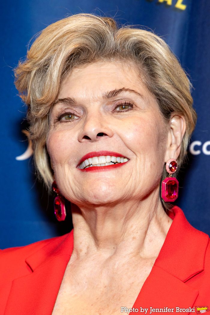 Photos: PIRATES! THE PENZANCE MUSICAL Opening Night Red Carpet — photo 10 of 33