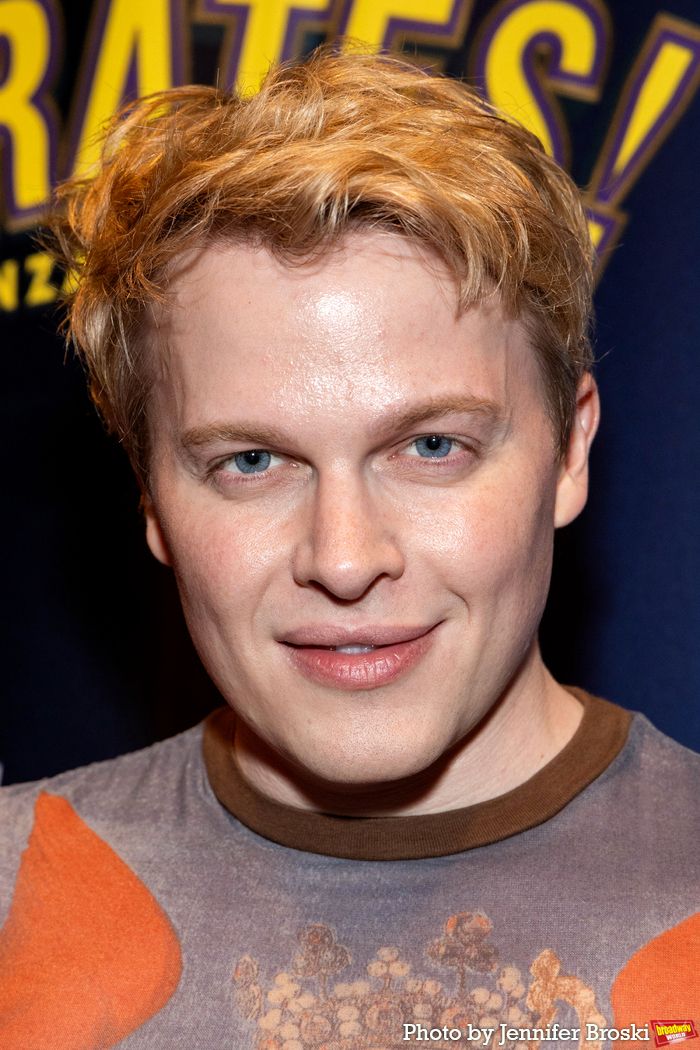 Photos: PIRATES! THE PENZANCE MUSICAL Opening Night Red Carpet — photo 31 of 33
