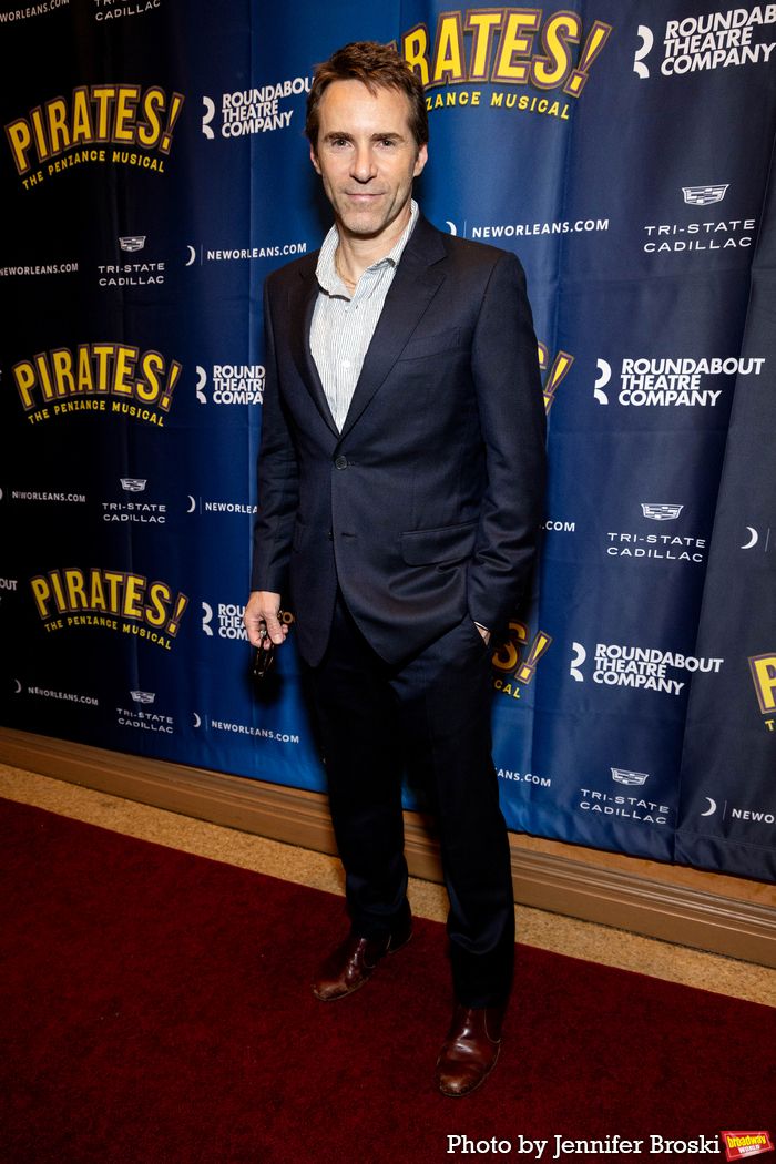 Photos: PIRATES! THE PENZANCE MUSICAL Opening Night Red Carpet — photo 32 of 33