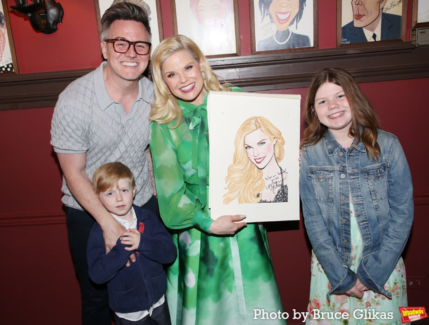 Photos: DEATH BECOMES HER's Megan Hilty Gets Honored with a Sardi's Portrait  Image
