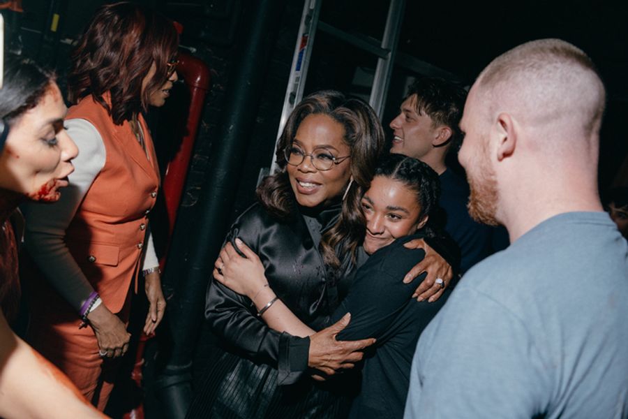 Photos: Oprah, Gayle King, and Heidi Klum Stop By SUNSET BLVD. On Broadway Image