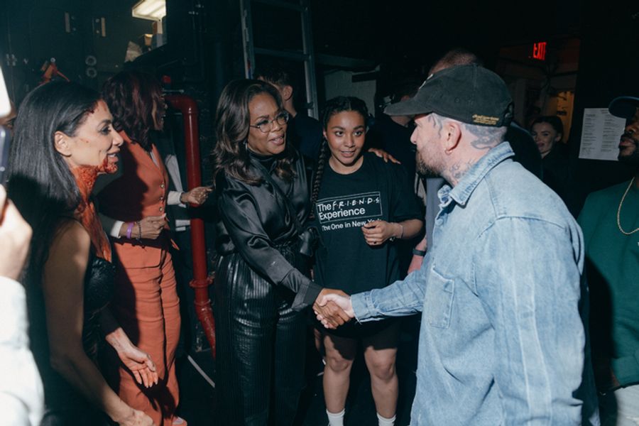 Photos: Oprah, Gayle King, and Heidi Klum Stop By SUNSET BLVD. On Broadway Image