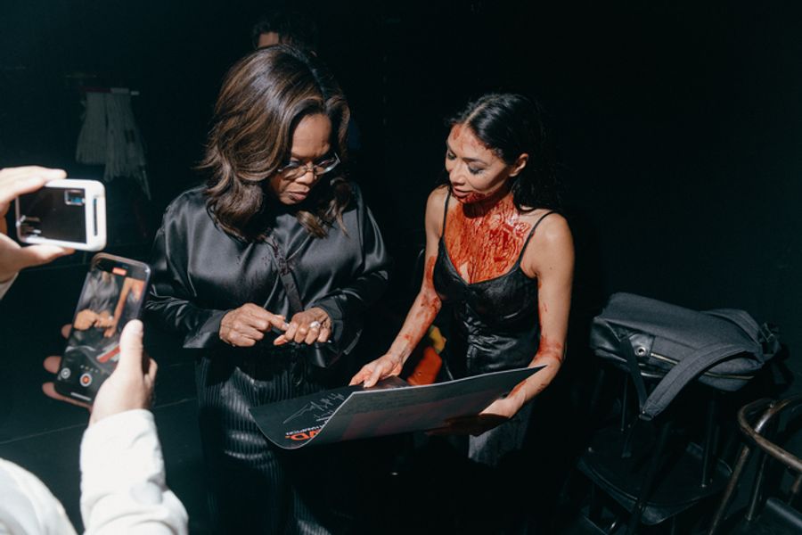 Photos: Oprah, Gayle King, and Heidi Klum Stop By SUNSET BLVD. On Broadway Image